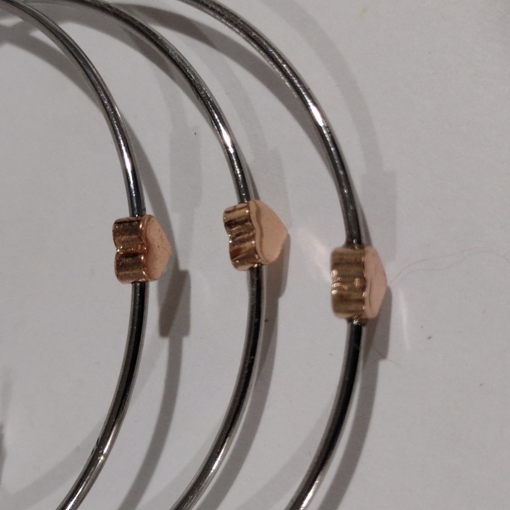 American Eagle Women's Bracelet Set – 3 Heart Bangles, Gold & Silver Jewelry - Picture 5 of 9